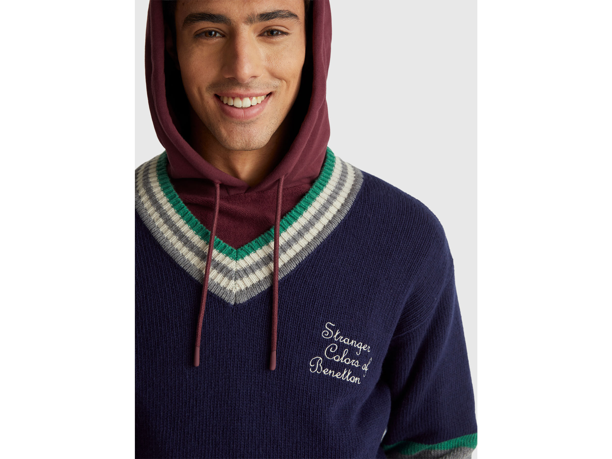 V NECK SWEATER L/S Men image number 4